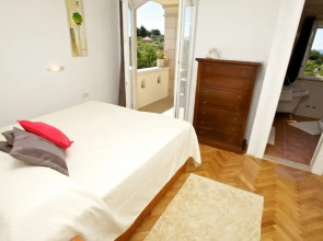 Adorable Villa With Swimming Pool and sea View