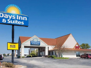 Days Inn & Suites Kokomo