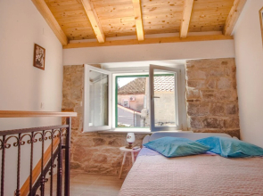 Charming 5-bed House in Split