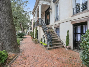 West Jones Apartment Unit #2 2 Bedrooms 1 Bathroom Apts