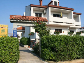 Apartments Villa Falcon