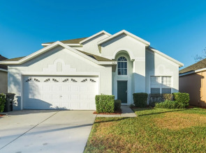 Windsor Palms Resort Homes, Townhomes & Condos