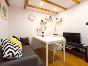 Hard Candy Apartment No.9