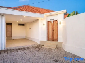 La Palma - Sleek, Stylish & Spacious - Brand New 2-Bedroom Villa with Large Pool in Canggu!