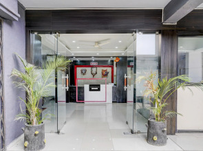 Super Townhouse Godavari Riverbank Formerly Shanti Datta Inn