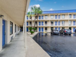 Motel 6 Pooler, GA - Savannah Airport