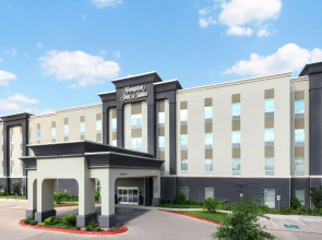 Hampton Inn & Suites San Antonio Brooks City Base