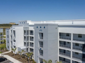 Gorgeous Two Bedroom Apt Close to Disney 306 4721 Storey Lake Resort