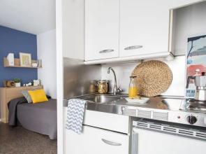 Residencia Universitaria Resa La Ciutadella -Campus Accomodation