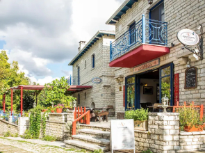 Arktouros Hotel