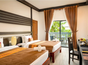 Reveal Courtyard in Reveal Angkor