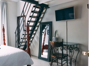 Liquidambar Hotel