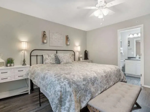 Rockwall Duo - Cottage + Lodge Combo