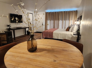 The Lakehouse Inn at Sledd Creek