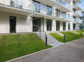 Jantaris Apartment by Renters Prestige