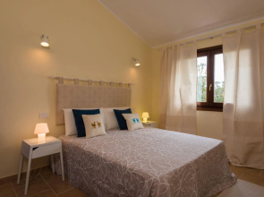 The semi-detached villa, is only another house always in the first row, and is composed of two doubl-PERLACEA 19