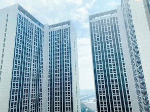 Minimalist Look Studio Room Pollux Chadstone Apartment