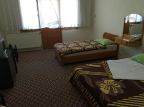 Dinana Hotel