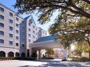 Embassy Suites by Hilton Houston Near the Galleria