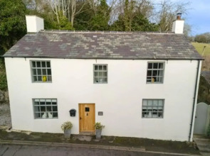 Host Stay White House