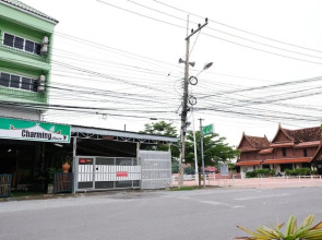 Charming House - Hostel