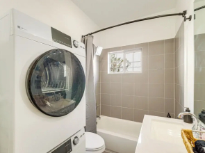 Light Rail Access & Skyline View! Modern HTX Home