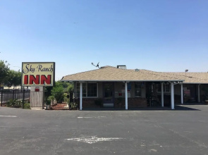 Sky Ranch Inn