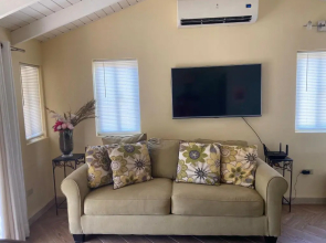 Cozy studio apartment with private jacuzzi