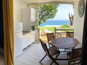 Studio avec vue sur la mer piscine partagee et terrasse amenagee a Le Diamant a 1 km de la plage