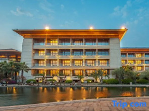 East Tai Lake Grand Hotel