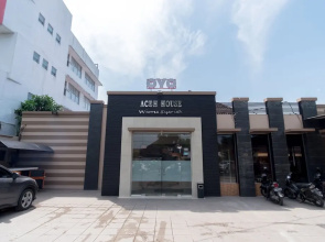 Oyo 1244 Wisma Syariah Aceh House