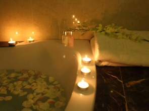 Au Lac Charner Hotel