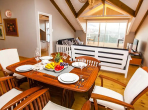 Four Seasons Guesthouse