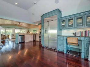 Homes-293 Harbor Drive