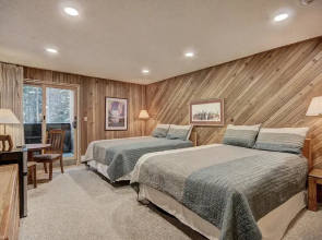 CM112H Copper Mtn Inn Studio Studio Bedroom 1Bathroom Hotel Room