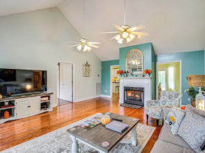 Charming Trenton Home w/ Mtn Views & Patio!