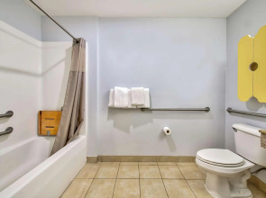 Motel 6 Los Angeles, CA - Los Angeles - LAX