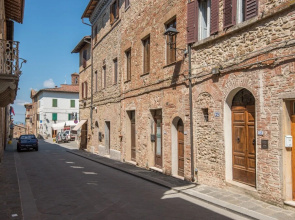 Apartment in the Heart of Radicondoli With Views Over the Hills and Wi-fi
