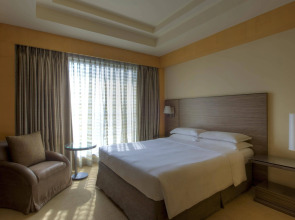 Grand Hyatt Mumbai Hotel and Serviced Apartments