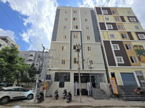 Om Sri Vigneshwara Palani Grand Hotel