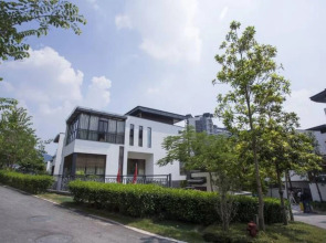 Hot Spring Party Luxury Resort Villa