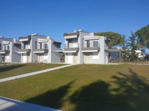 V Luxury Apartments Posidi