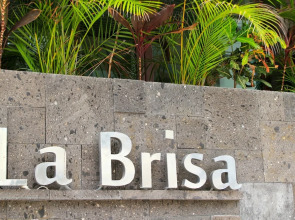 Las Brisas Condominios