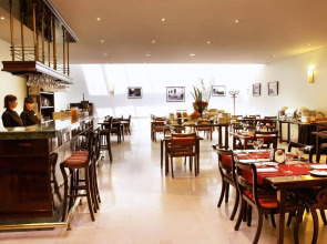 Argenta Tower Hotel & Suites