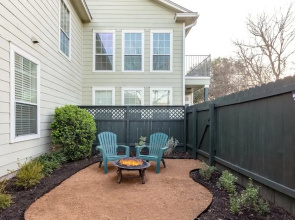 Upstay East Austin Retreat w Yard5min to Downtown