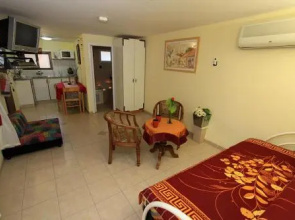 Carcom Lake View