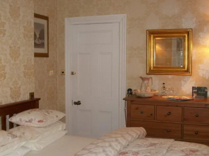 The Manor Cullingworth - Guest house