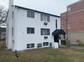 4206 Washington Blvd Condos