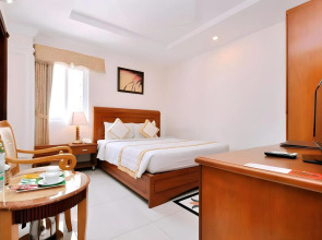 Tan Hoang Long Hotel