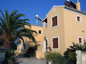 Villa Helen's Apartments